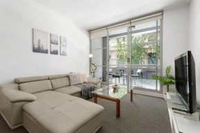 A Modern & Comfy Studio Next to Darling Harbour Sydney